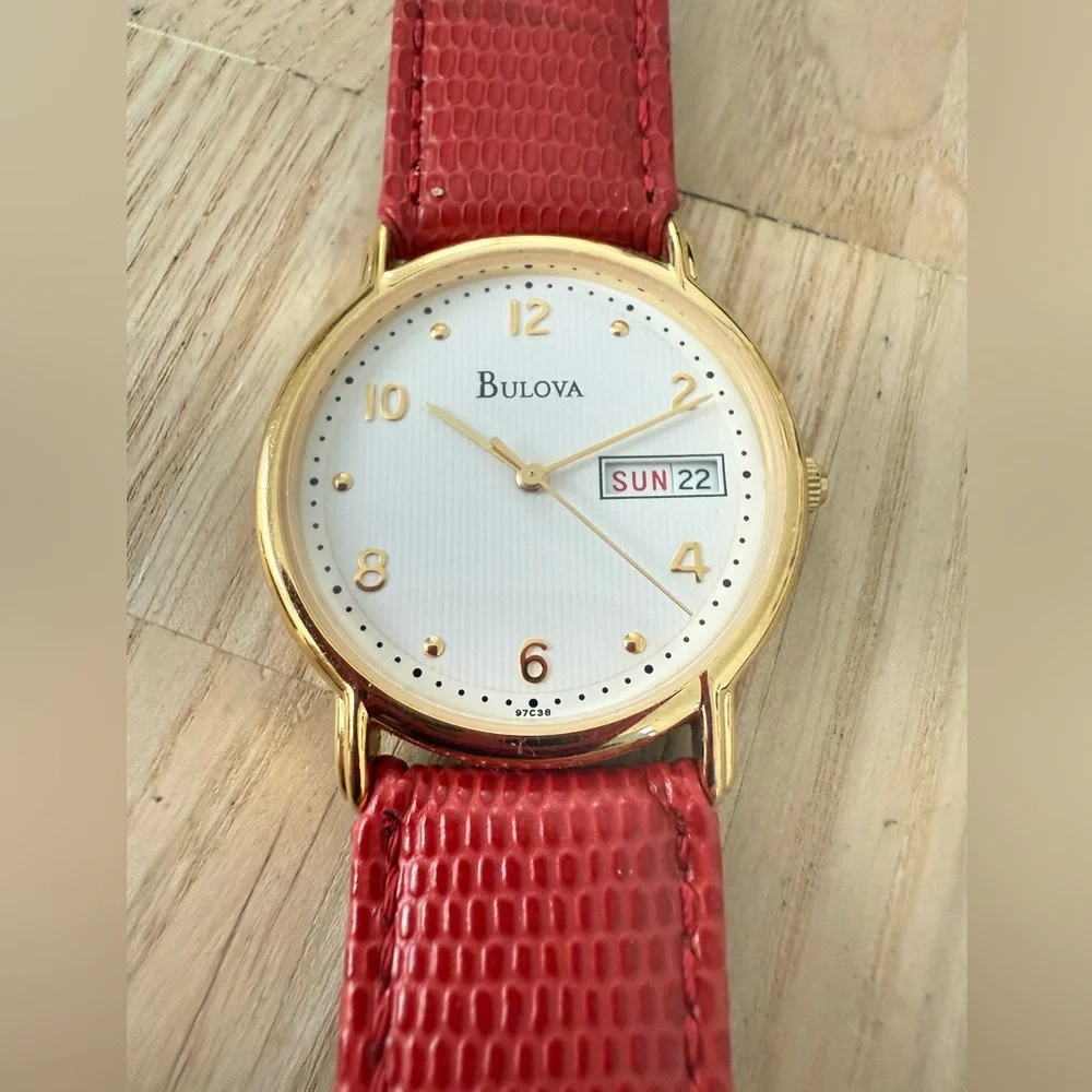 Bulova gold tone red leather watch NEW BATTERY